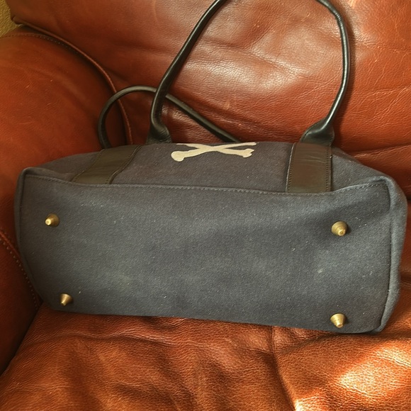 Sugar Scull Tote - Picture 5 of 11